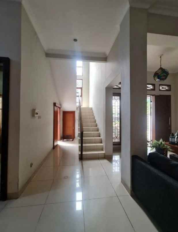 dijual rumah jaticempaka