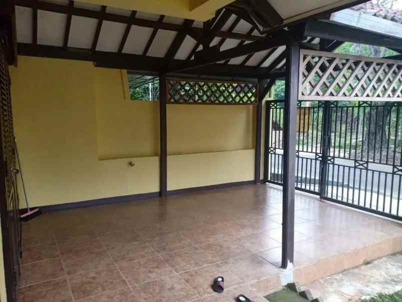 dijual rumah jatinegara