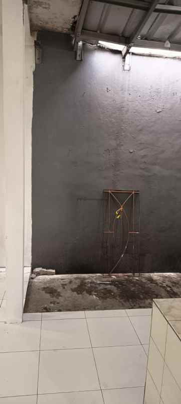 dijual rumah jatinegara