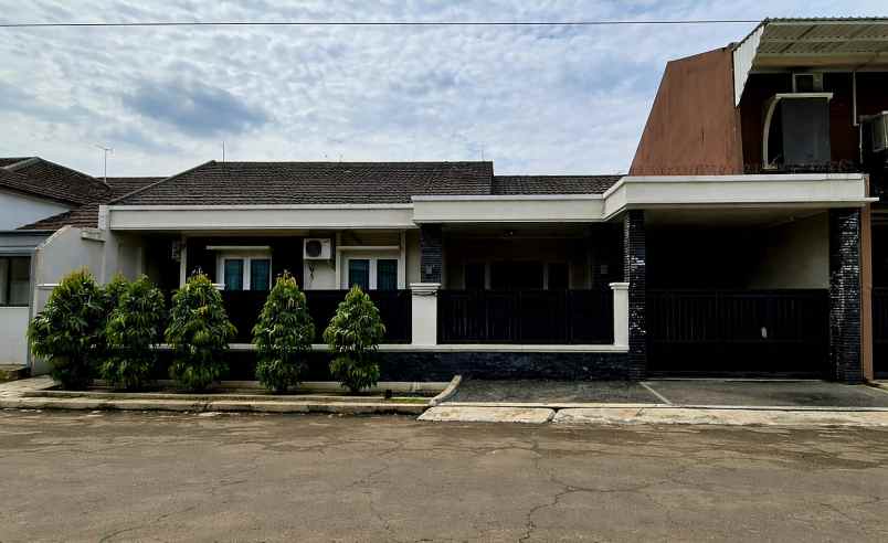 dijual rumah jatiwaringin