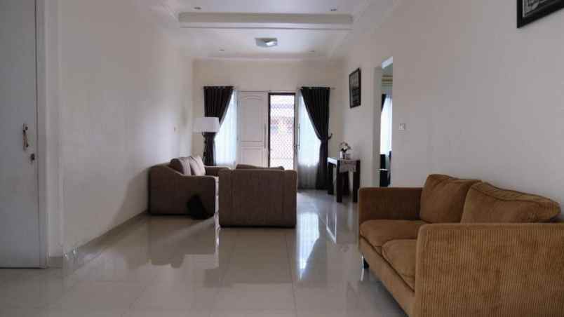 dijual rumah jatiwaringin