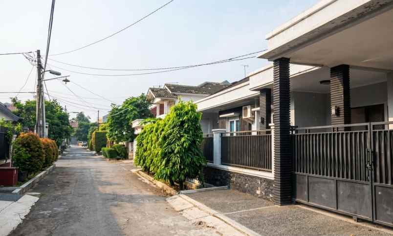 dijual rumah jatiwaringin