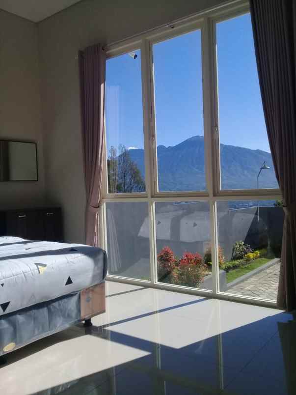 dijual rumah jl abdul gani atas