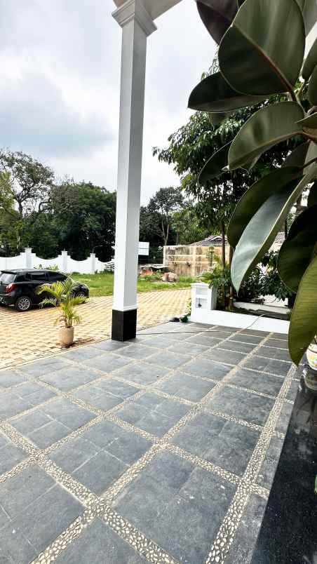 dijual rumah jl beo pesanggrahan