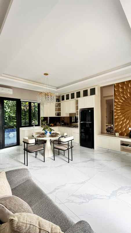 dijual rumah jl beo pesanggrahan