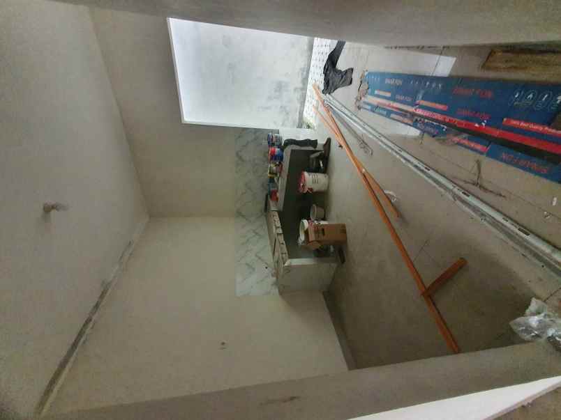dijual rumah jl beruang raya pondok