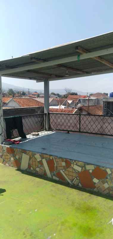 dijual rumah jl cihanjuang cimahi