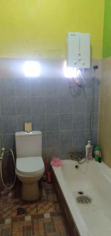 dijual rumah jl cihanjuang cimahi