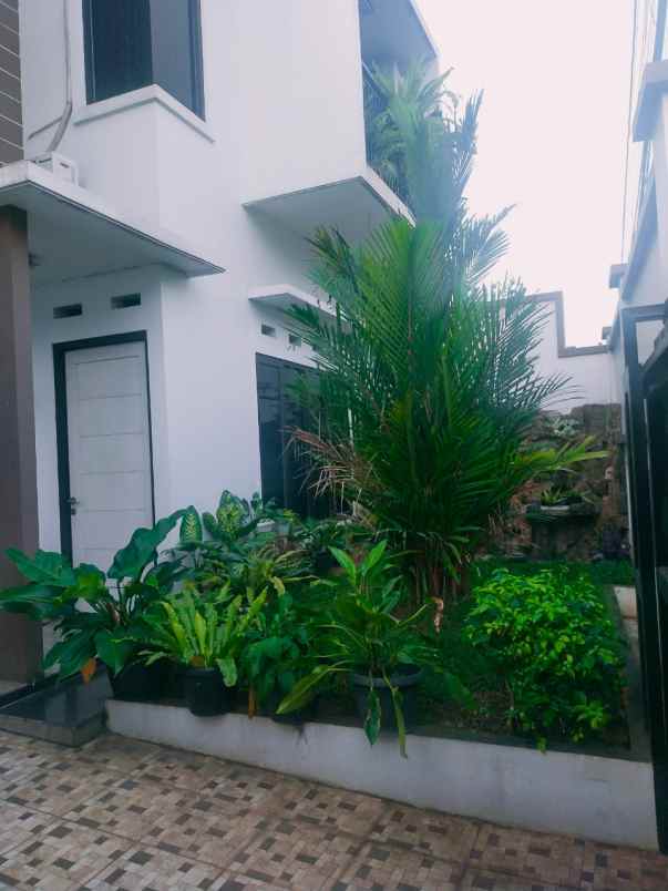 dijual rumah jl cilangkap raya kec