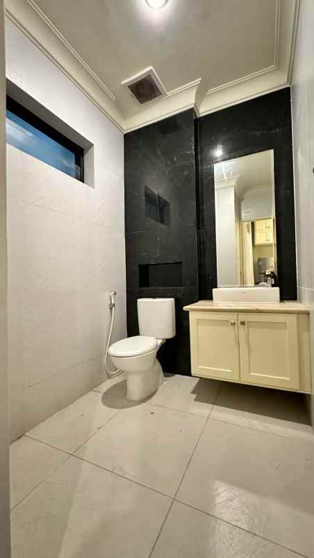 dijual rumah jl garuda sawah lama