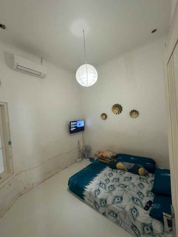 dijual rumah jl gatot kaca