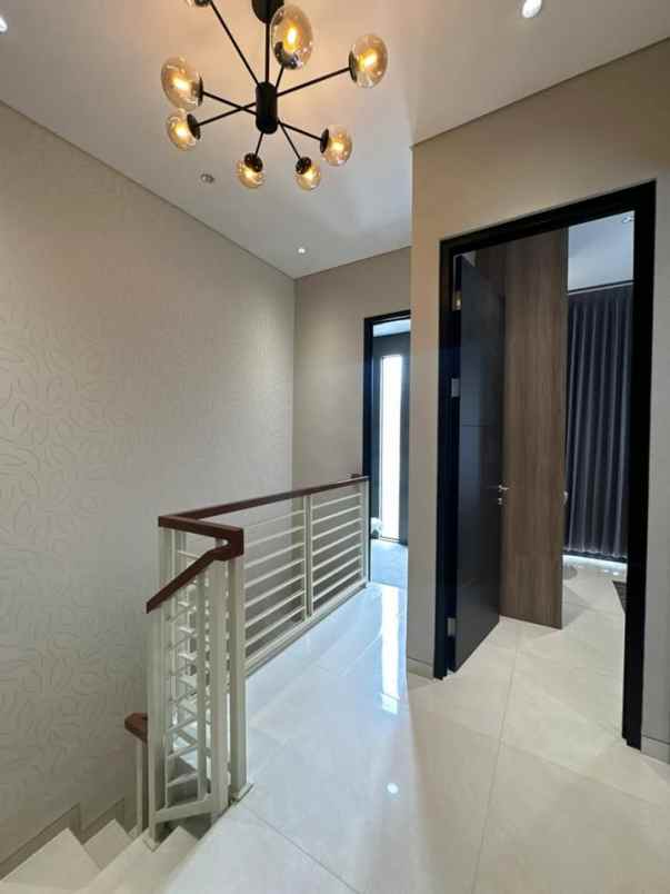 dijual rumah jl halim perdana kusuma