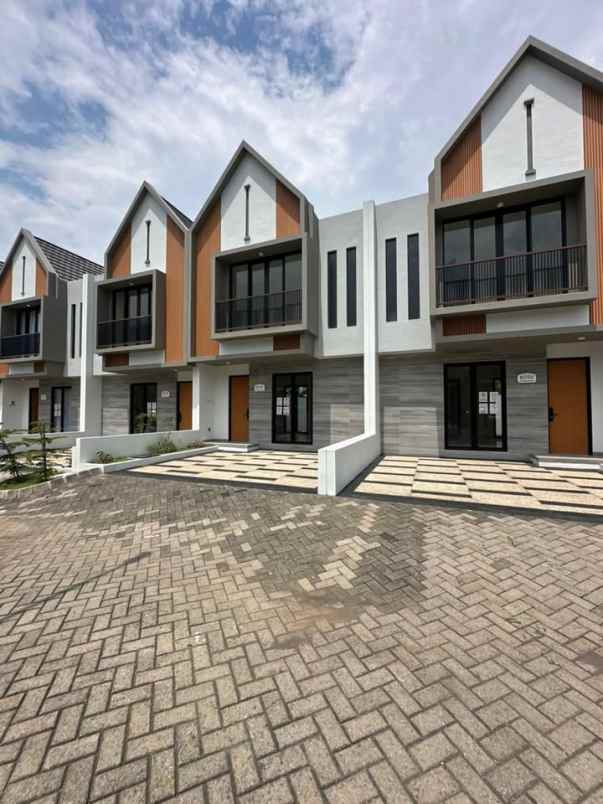 dijual rumah jl halim perdana kusuma