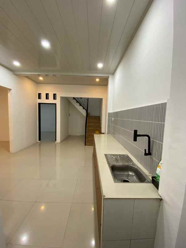 dijual rumah jl hos cokroaminoto ciledug