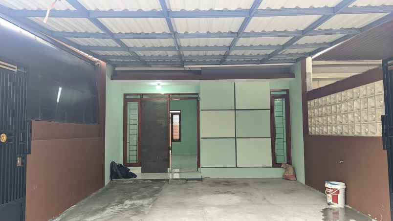 dijual rumah jl houkeri cisaranten