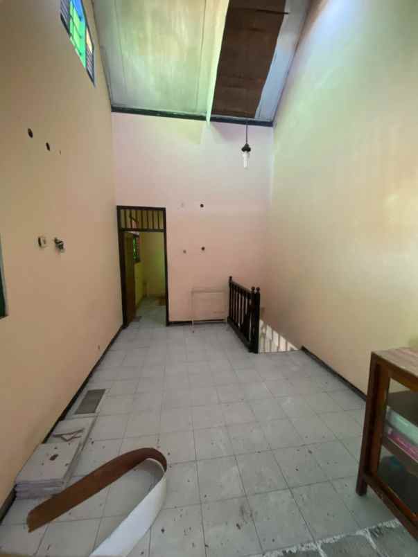 dijual rumah jl kaliurang km 7
