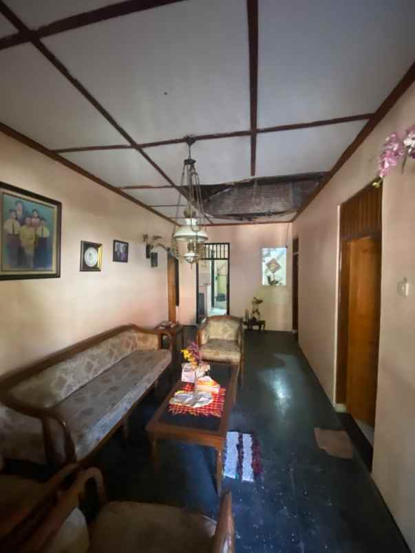 dijual rumah jl kaliurang km 7