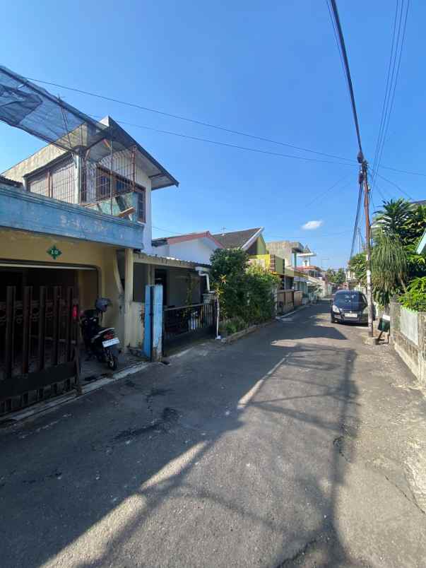 dijual rumah jl kaliurang km 7