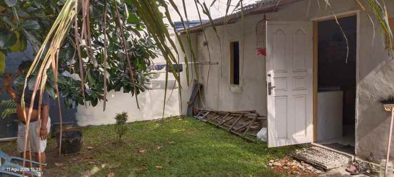dijual rumah jl karya 1
