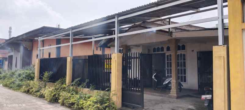 dijual rumah jl karya 1