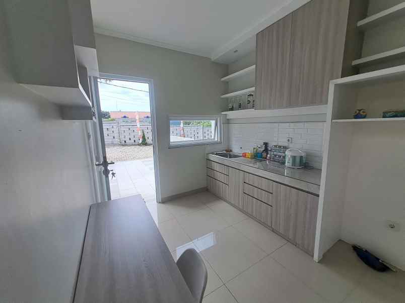dijual rumah jl kramat asem no 36