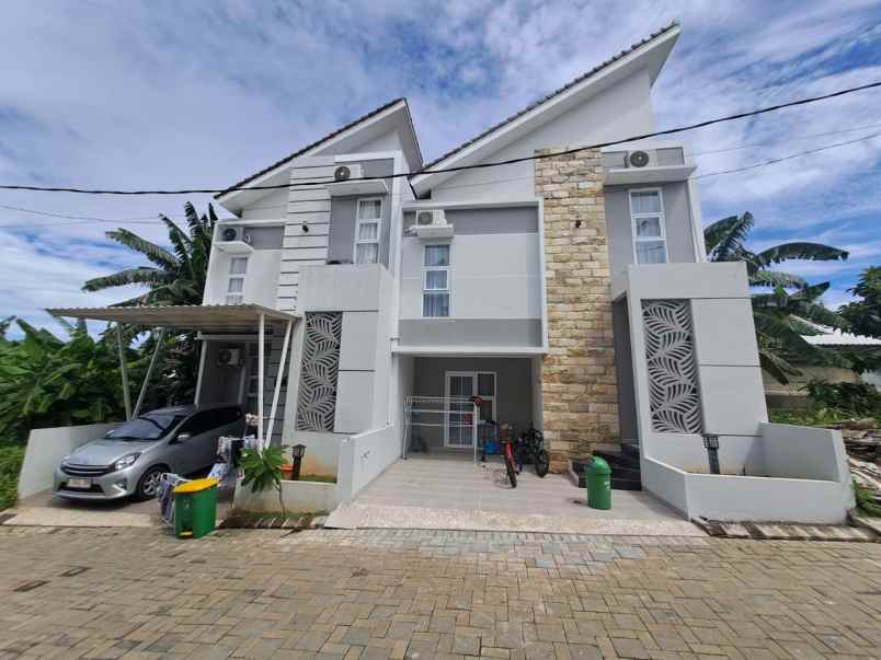 dijual rumah jl kramat asem no 36