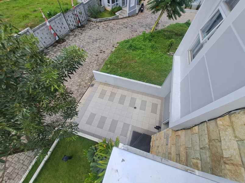 dijual rumah jl kramat asem no 36b