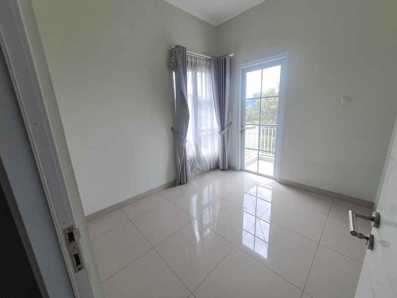 dijual rumah jl kramat asem no 36b