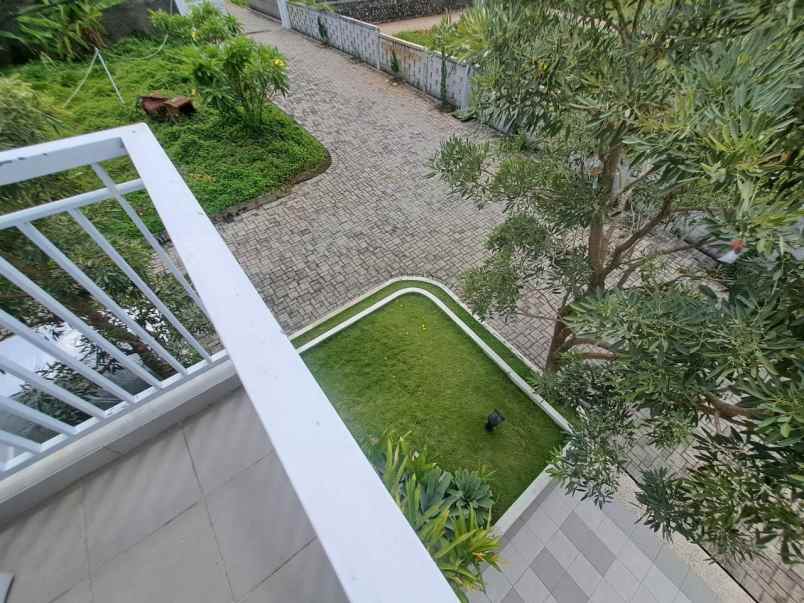 dijual rumah jl kramat asem no 36b