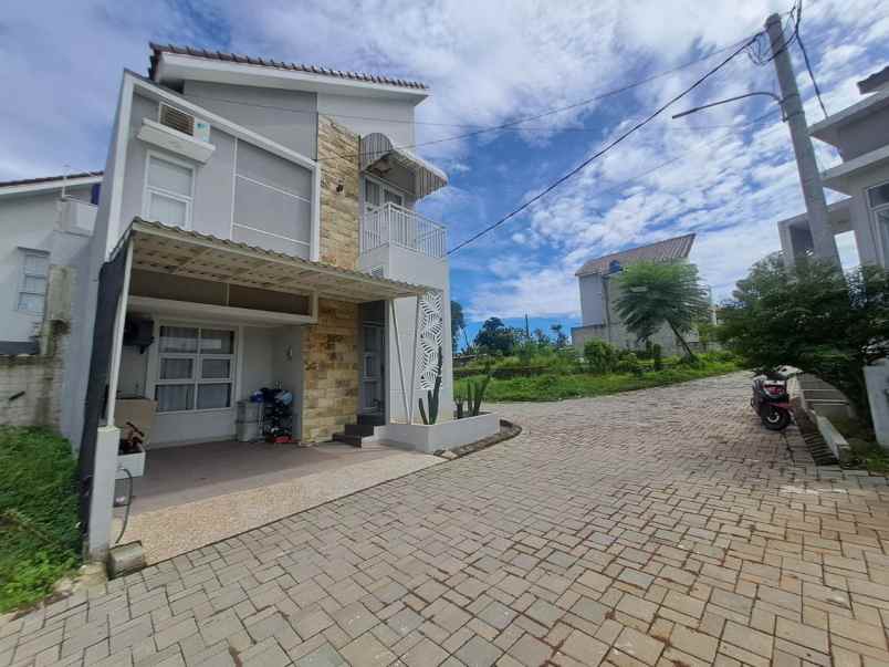 dijual rumah jl kramat asem no 36b