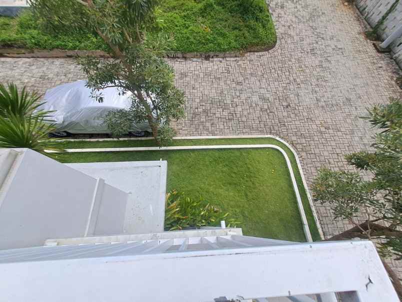 dijual rumah jl kramat asem no 36b