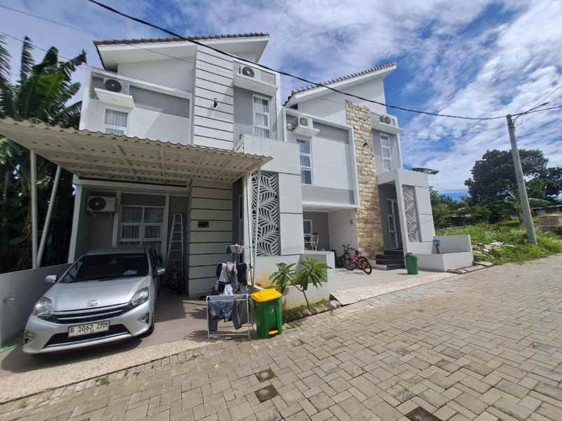 dijual rumah jl kramat asem no 36b