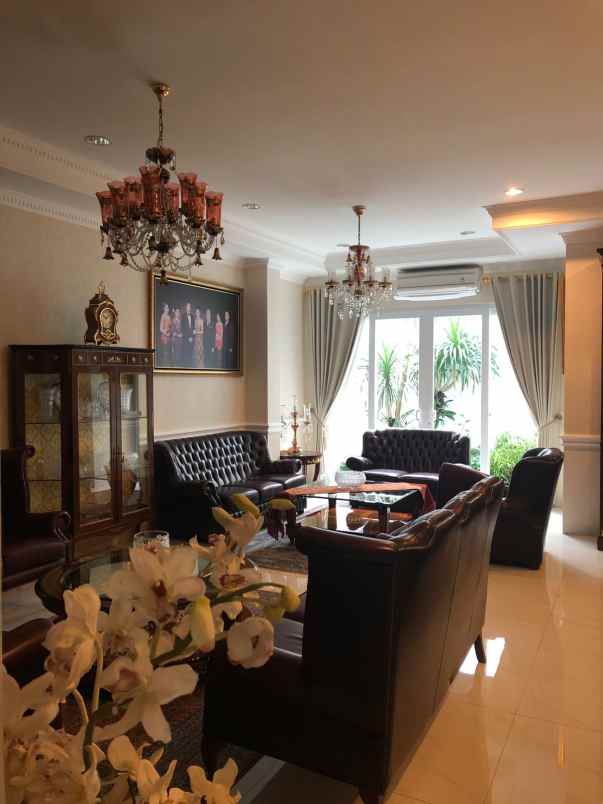 dijual rumah jl lebak bulus raya