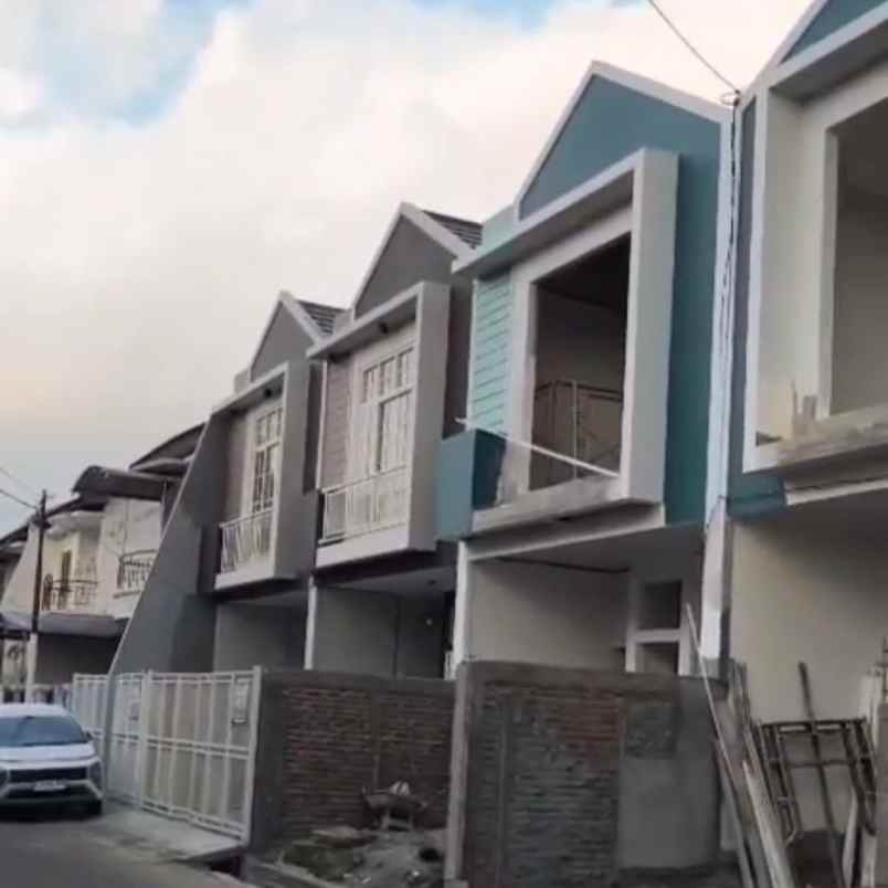 dijual rumah jl lebak indah
