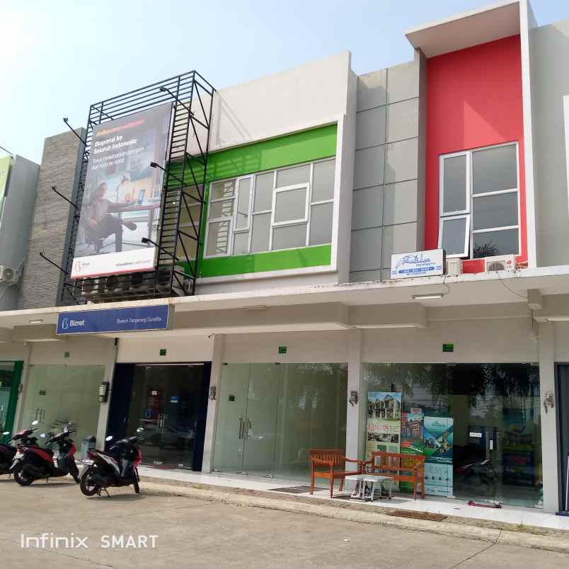 dijual rumah jl lkr selatan suradita