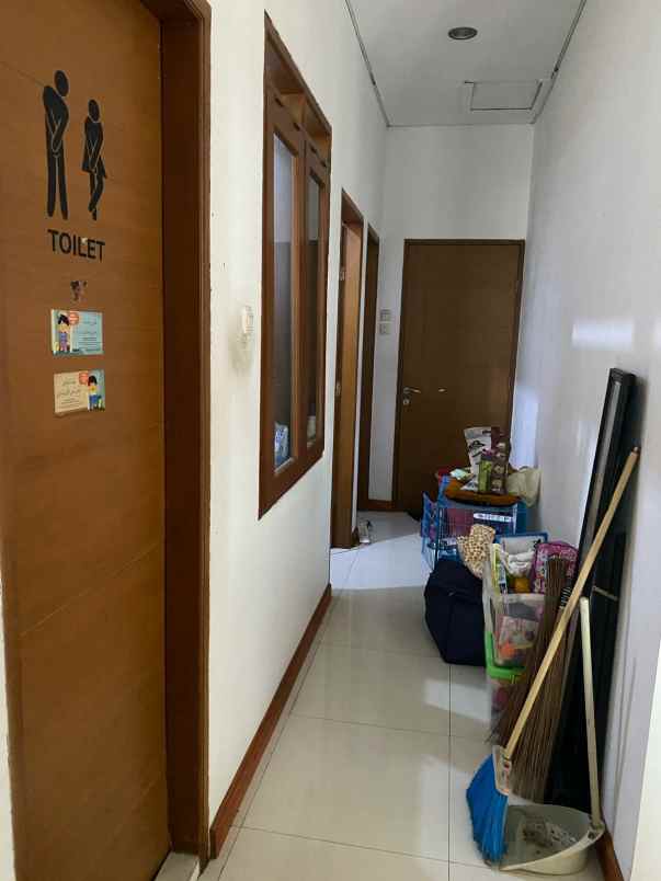 dijual rumah jl meteor garden margahayu