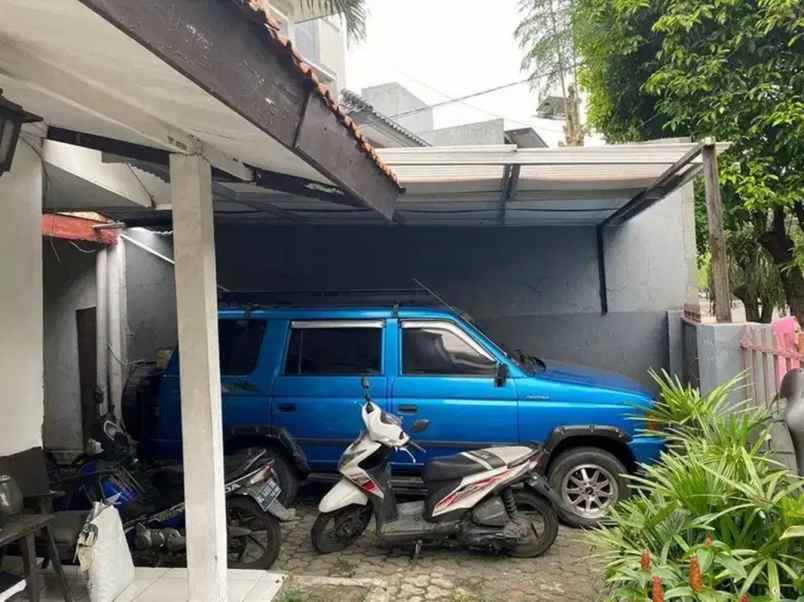 dijual rumah jl pancoran timur