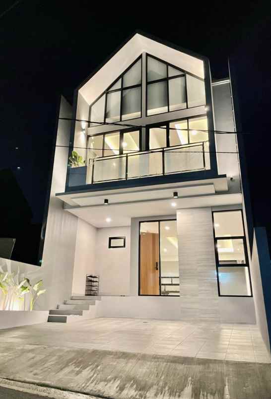 dijual rumah jl penggilingan baru i