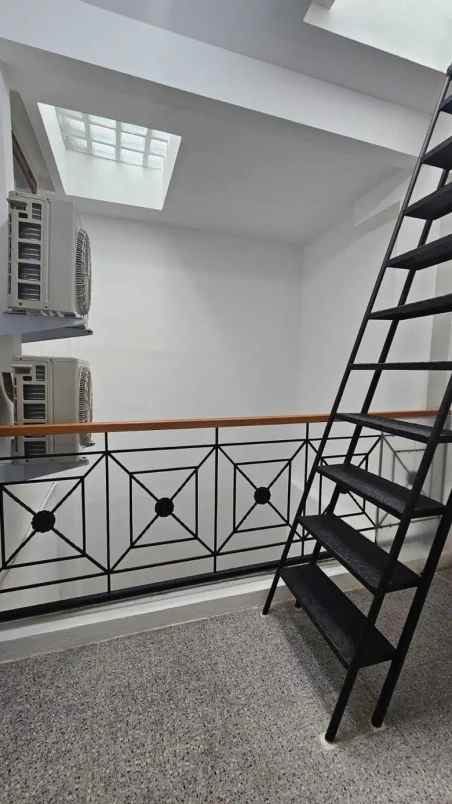 dijual rumah jl pondok kelapa duren