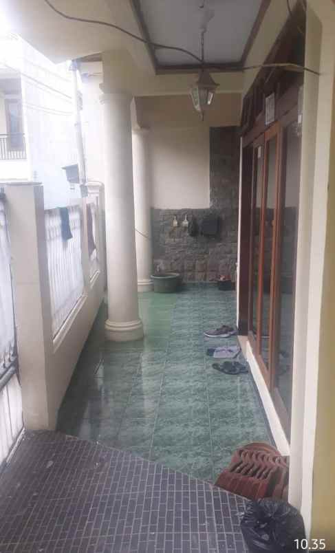 dijual rumah jl raya cipedak