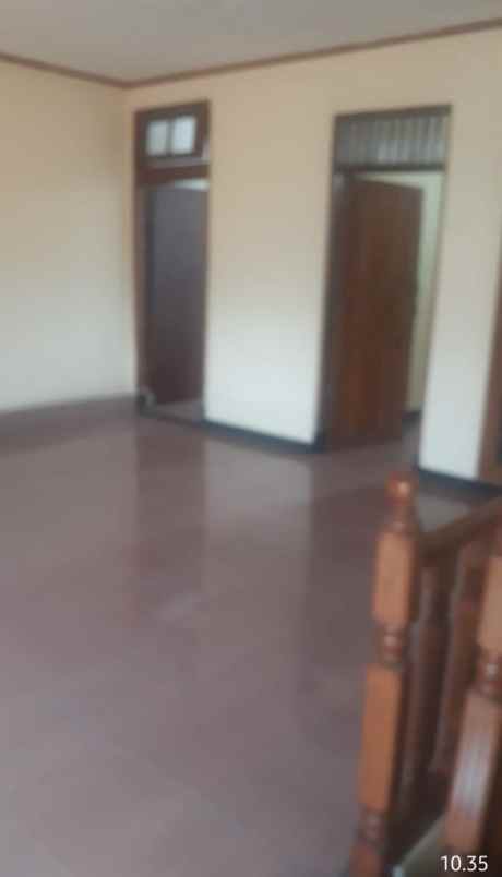 dijual rumah jl raya cipedak