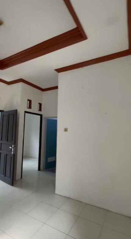 dijual rumah jl raya raden sanim