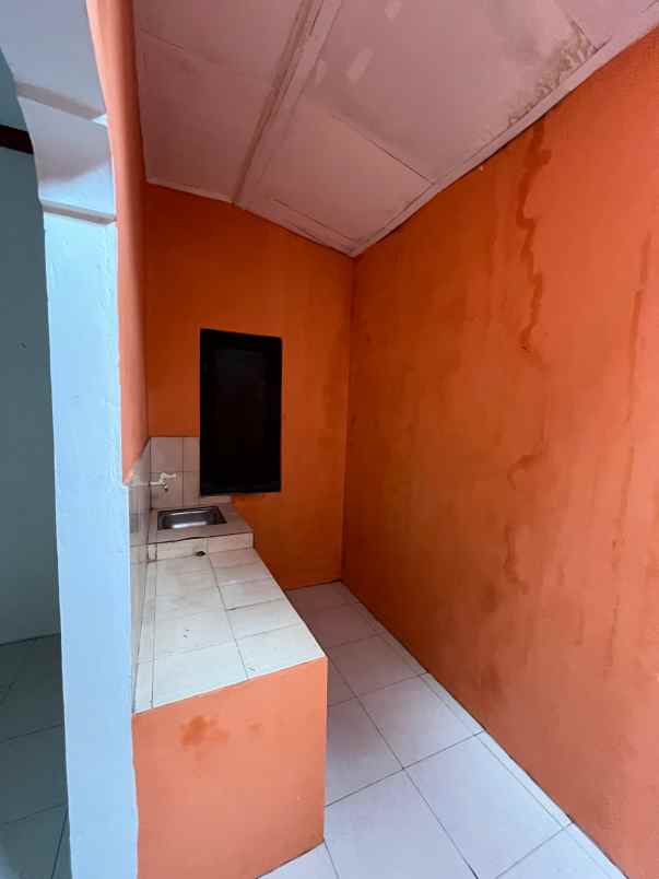 dijual rumah jl raya raden sanim