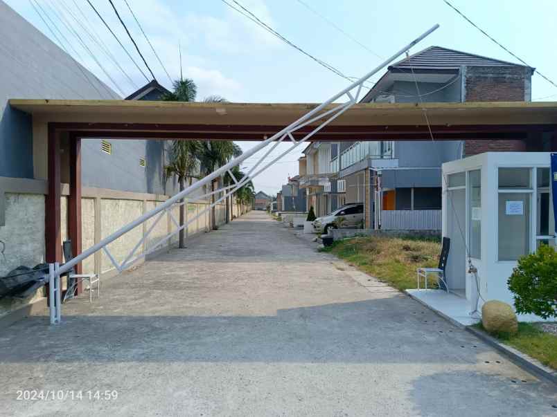 dijual rumah jl raya sobo desa ngasem