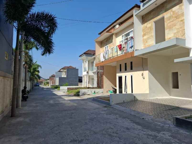 dijual rumah jl raya sobo desa ngasem