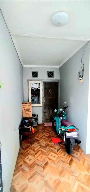 dijual rumah jl salam cijantung