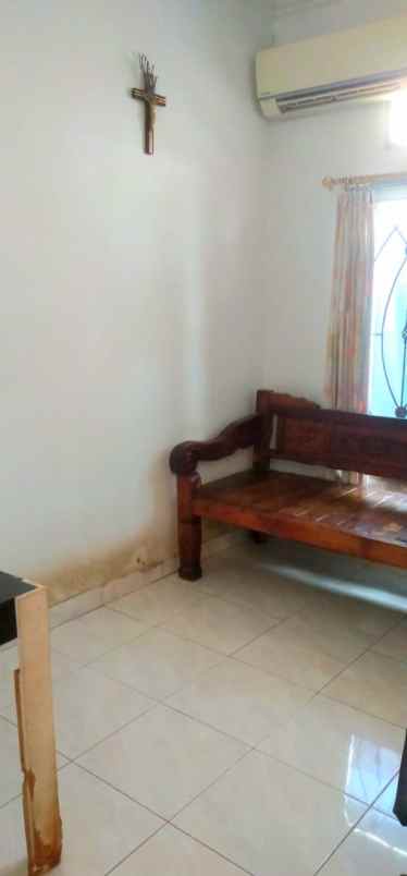 dijual rumah jl salam cijantung