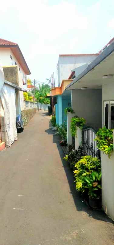 dijual rumah jl salam cijantung