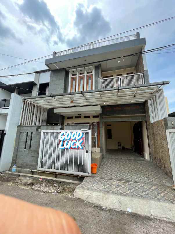 dijual rumah jl sariwates antapani bandung