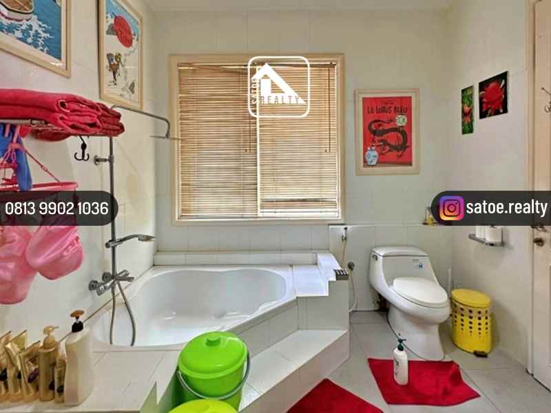 dijual rumah jl sekolah duta pondok